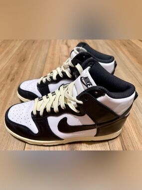 Nike Black and White High-Top Skate Sneakers